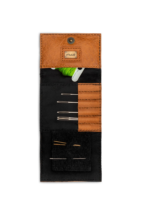 Muud Carla — Leather Needle Case
