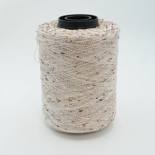 Luckystar 600m/100g (656yds/3.5oz) – Viscose, Polyamide & Metallized Polyester Blend
