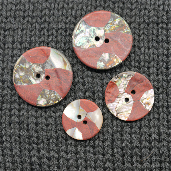 Button 28 mm · 2 holes · Fratelli Bonfanti (Italy)