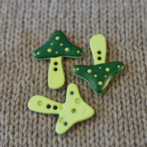 Button 35×28 mm · 2 holes · Mediac (Germany)