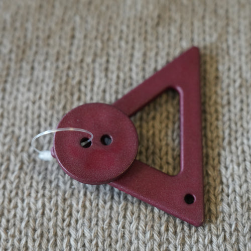 Decorative Clasp · Triangle 70 mm + Button Ø30 mm · Mediac (Germany)