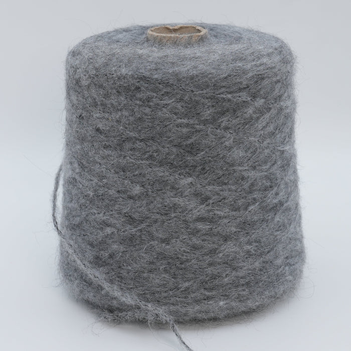 Affarone 2200, 220m/241yds per 100g/3.5oz, Fluffy Acrylic Blend
