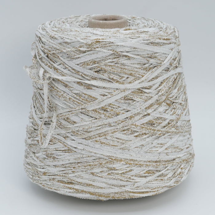Carisio 1400, 140m/153yds per 100g/3.5oz, Raw-Edge Ribbon Cotton & Lurex Blend
