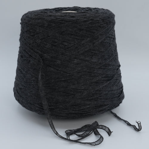 Tape 5624 · 200m/100g (219yds/3.5oz) (Worsted) 83WV 17PA