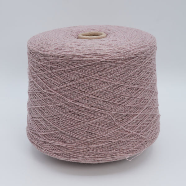 Cashmere 2/18 · 900m/100g (984yds/3.5oz) · Ultra Fine · 100WS