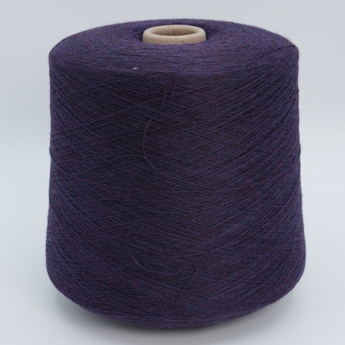 Tauton 3/60000, 2000m/2187yds per 100g/3.5oz, 100% Merino