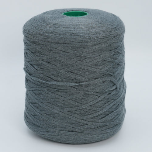 Fenis 3900 · 390m/100g (427yds/3.5oz) · Fingering · 70WS 30Se