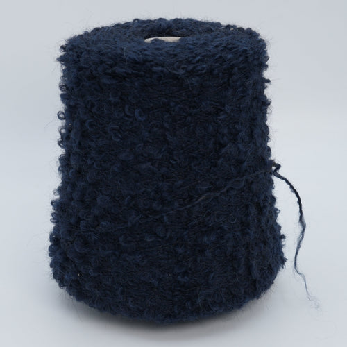 Merengue 2000 · 200m/100g (219yds/3.5oz) · Worsted · 76WP 14Wo 10PA