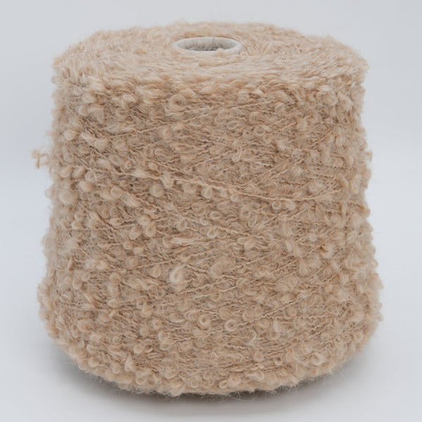 Merengue 2000 · 200m/100g (219yds/3.5oz) · Worsted · 76WP 14Wo 10PA