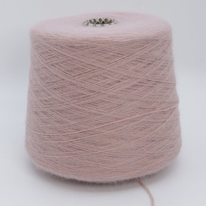 Angora 7000, 700m/766yds per 100g/3.5oz, Extra Fluffy Angora & Polyamide Blend