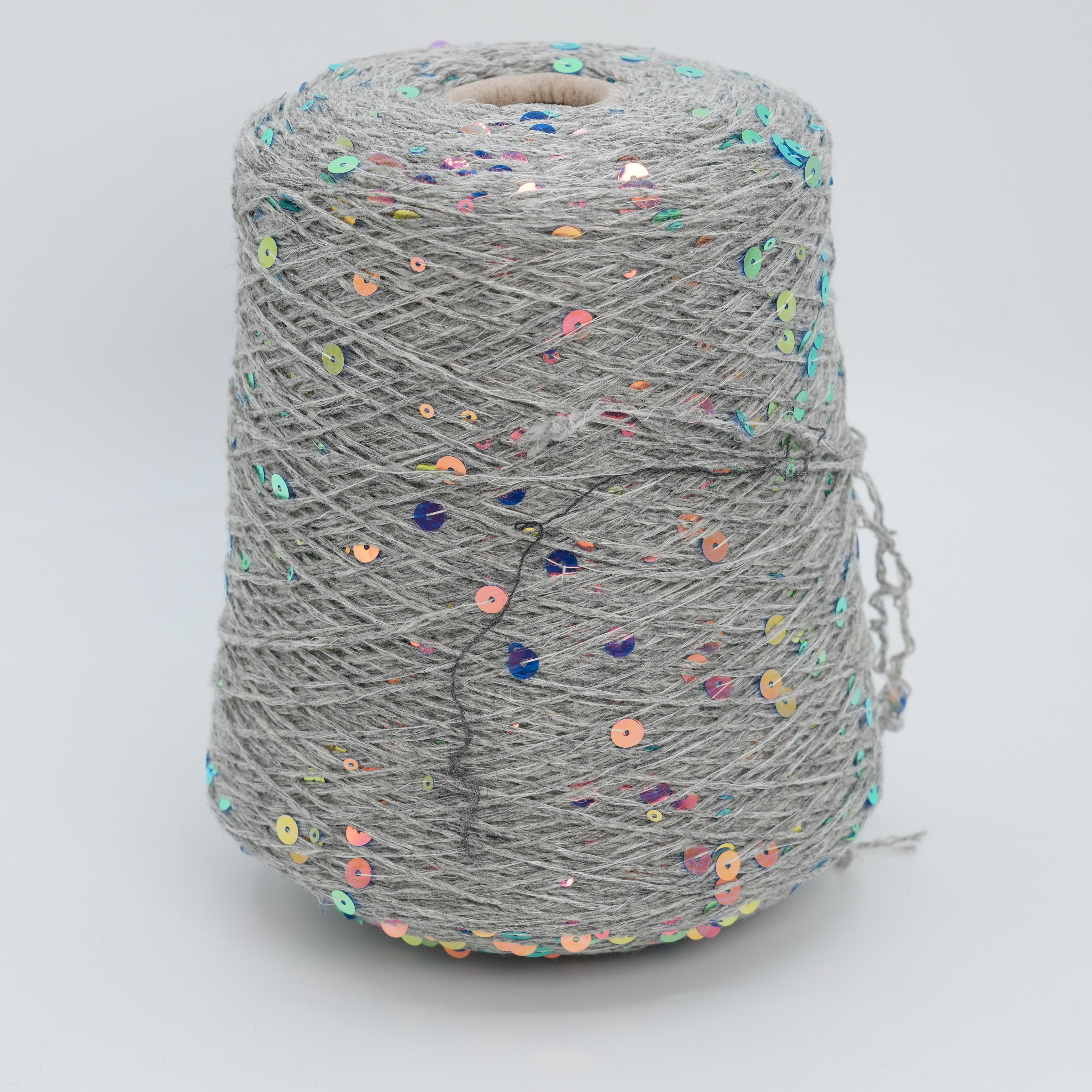 Cosmo 2000 · 200m/219yds per 100g/3.5oz · Worsted · 100WV Sequins