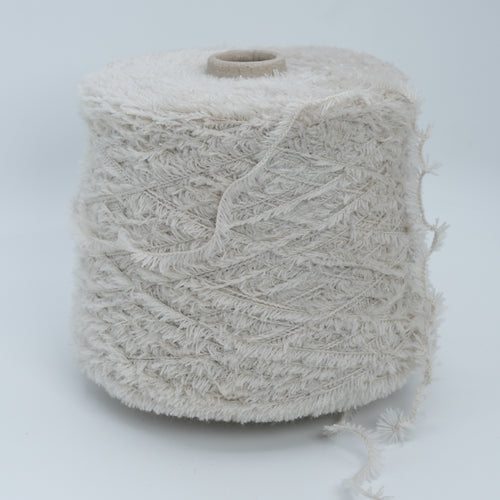 Cashwool Lush · 165m/180yds per 100g/3.5oz · Aran · 100WV