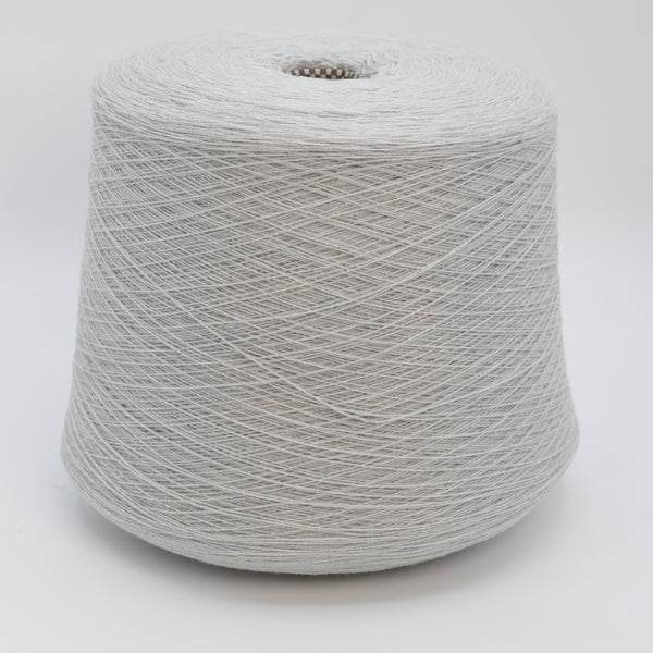 Cariaggi Cashmere 100 2/28, 1400m/1531yds per 100g/3.5oz, 100% Cashmere