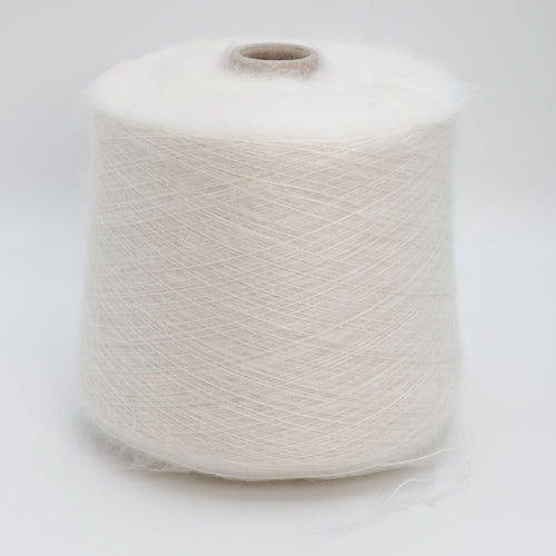 Camelot Silk 9000 · 900m/985yds per 100g/3.5oz · Ultra Fine · 75WM 25Se