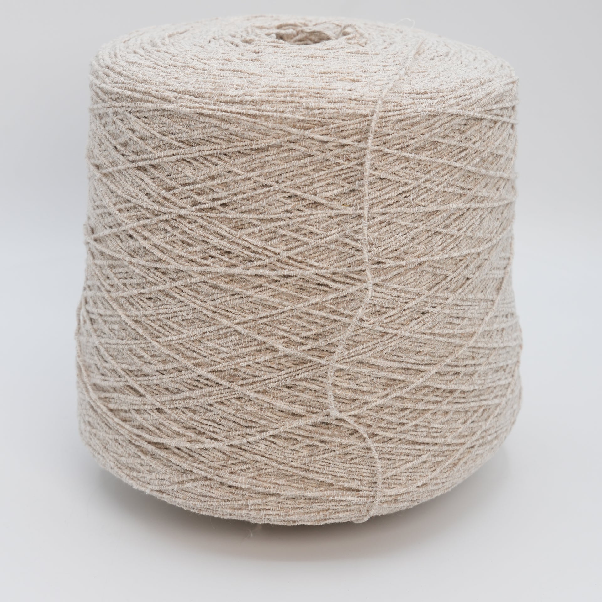 Hermano 2200 · 220m/241yds per 100g/3.5oz · Worsted · 43Co 37Li 20Se
