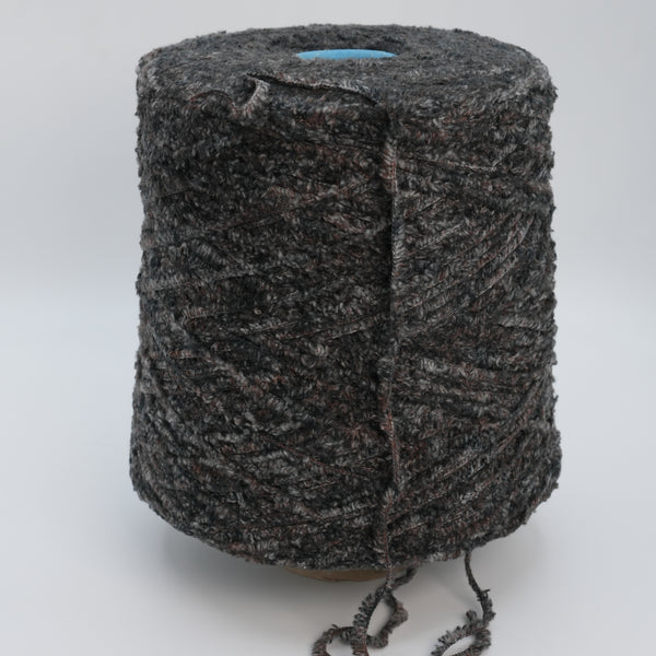 Spritz 1700 · 170m/186yds per 100g/3.5oz · Aran · 85WV 15PA