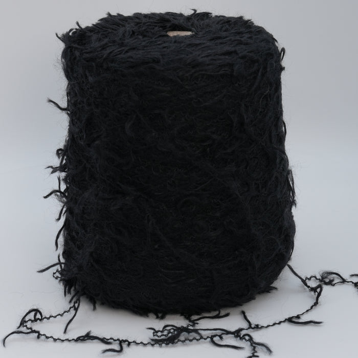 Grizzly 2100, 210m/230yds per 100g/3.5oz, Slub Eyelash Mohair Blend