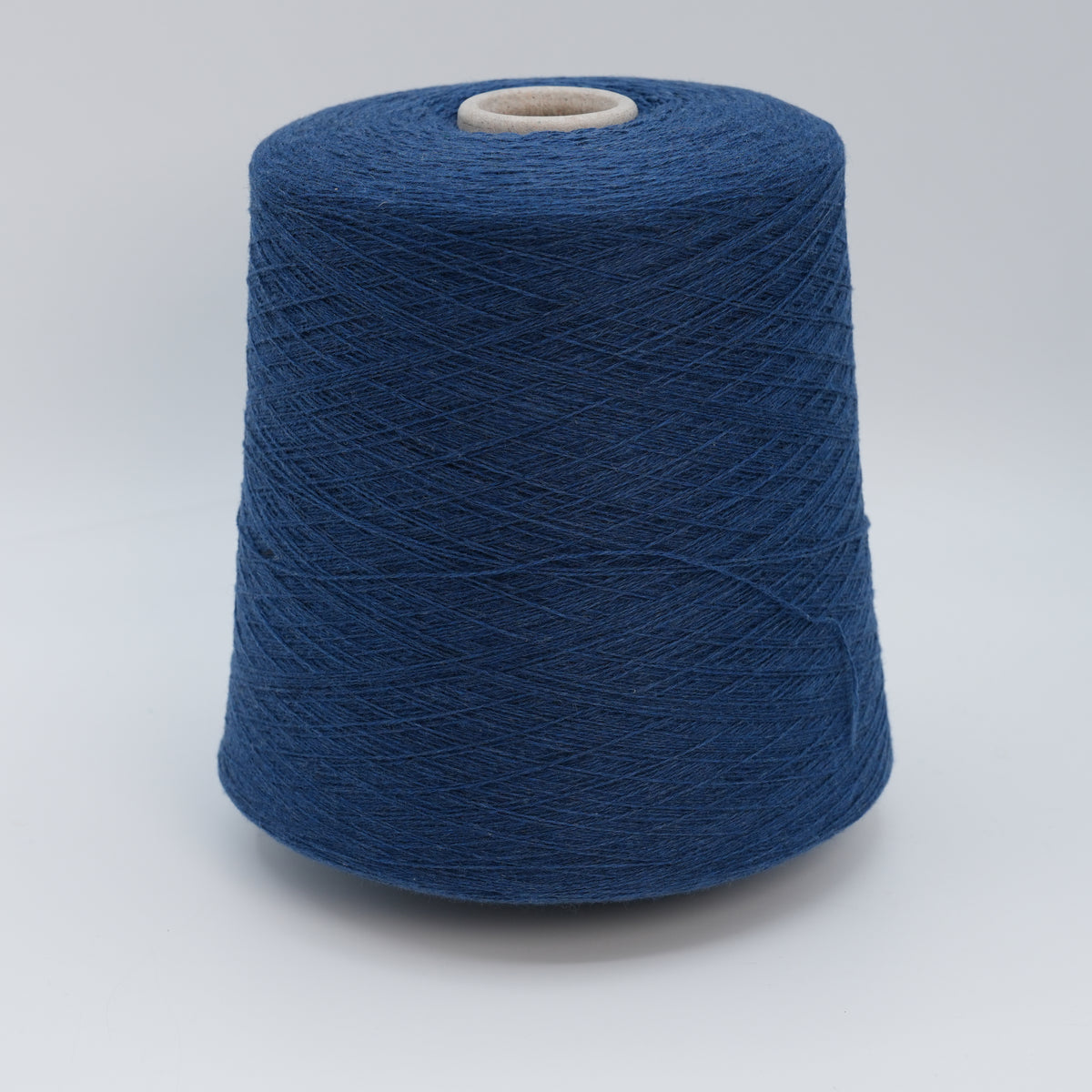 Oxford 2/28, 1400m/1531yds per 100g/3.5oz, 100% Cashmere