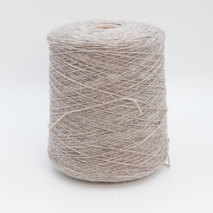 Atena 2/9000, 450m/492yds per 100g/3.5oz, 100% Wool