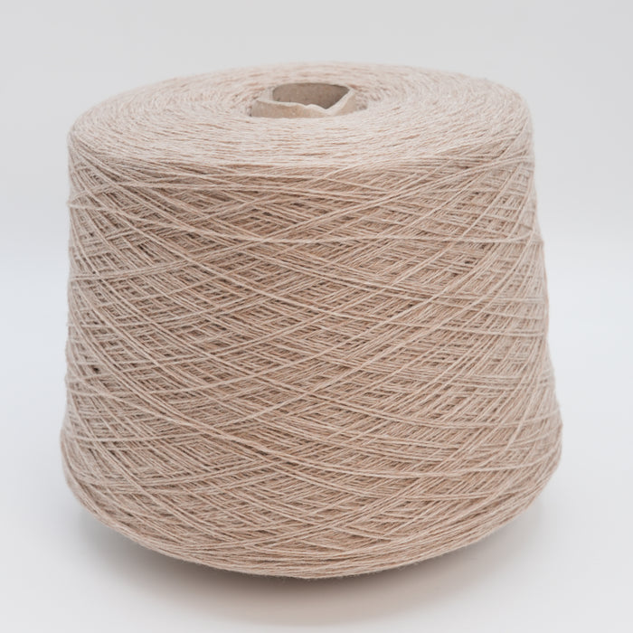 Santiago 2/15, 750m/820yds per 100g/3.5oz, 100% Wool