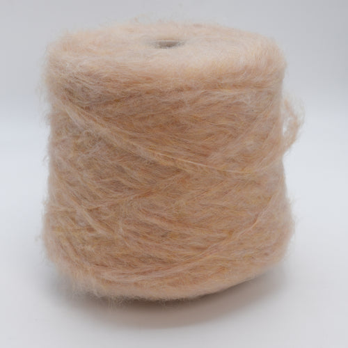 Gnomo 2100, 210m/230yds per 100g/3.5oz, Fluffy Merino Blend