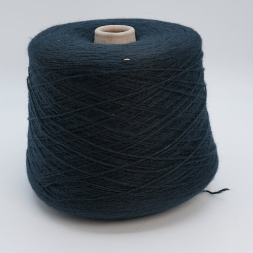 Minnie 2/10, 500m/547yds per 100g/3.5oz, Fluffy Angora Blend
