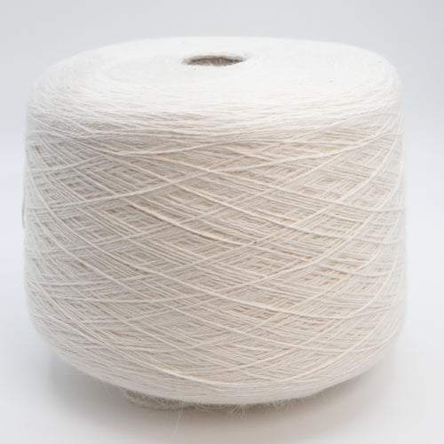 Minnie 2/10, 500m/547yds per 100g/3.5oz, Fluffy Angora Blend