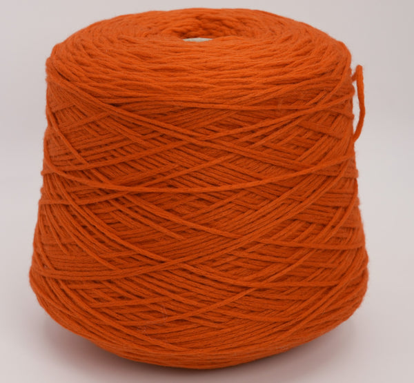 Hobbit 1500 · 150m/164yds per 100g/3.5oz · Aran · 90WV 10PA