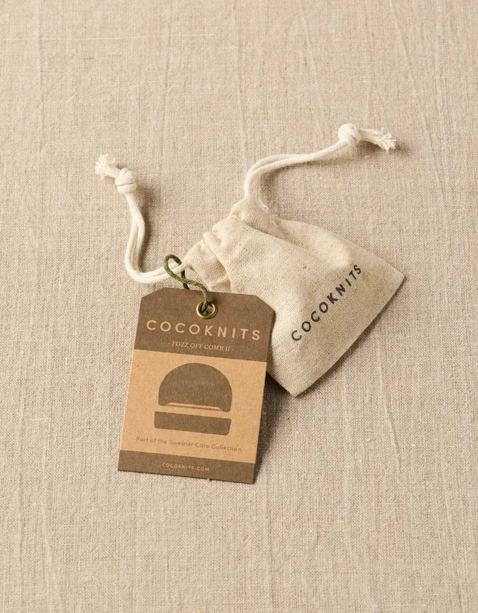 Cocoknits Fuzz Off Comb II in kraft packaging with drawstring storage bag