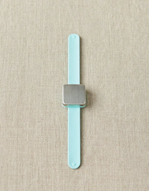 Cocoknits Maker's Keep magnetic wristband in Blue