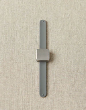 Cocoknits Maker's Keep magnetic wristband in Gray