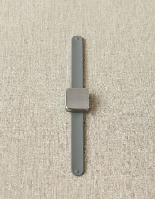 Cocoknits Maker's Keep magnetic wristband in Gray