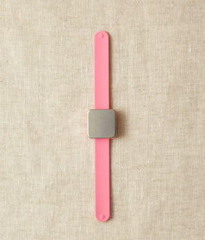 Cocoknits Maker's Keep magnetic wristband in Pink