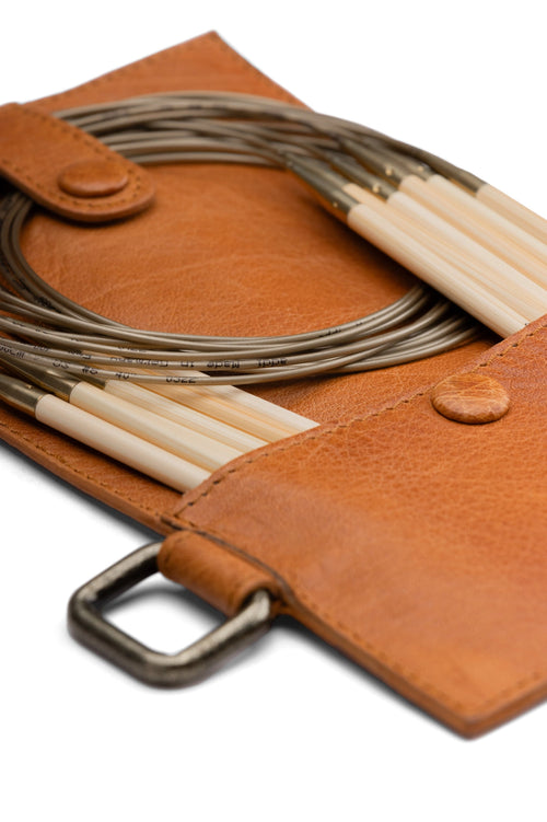 MUUD Carita A – Premium Leather Circular Needle Case