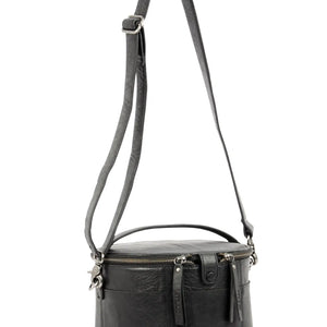 Muud Enturn Leather Project Bag | Black. Project bag with a long shoulder strap.